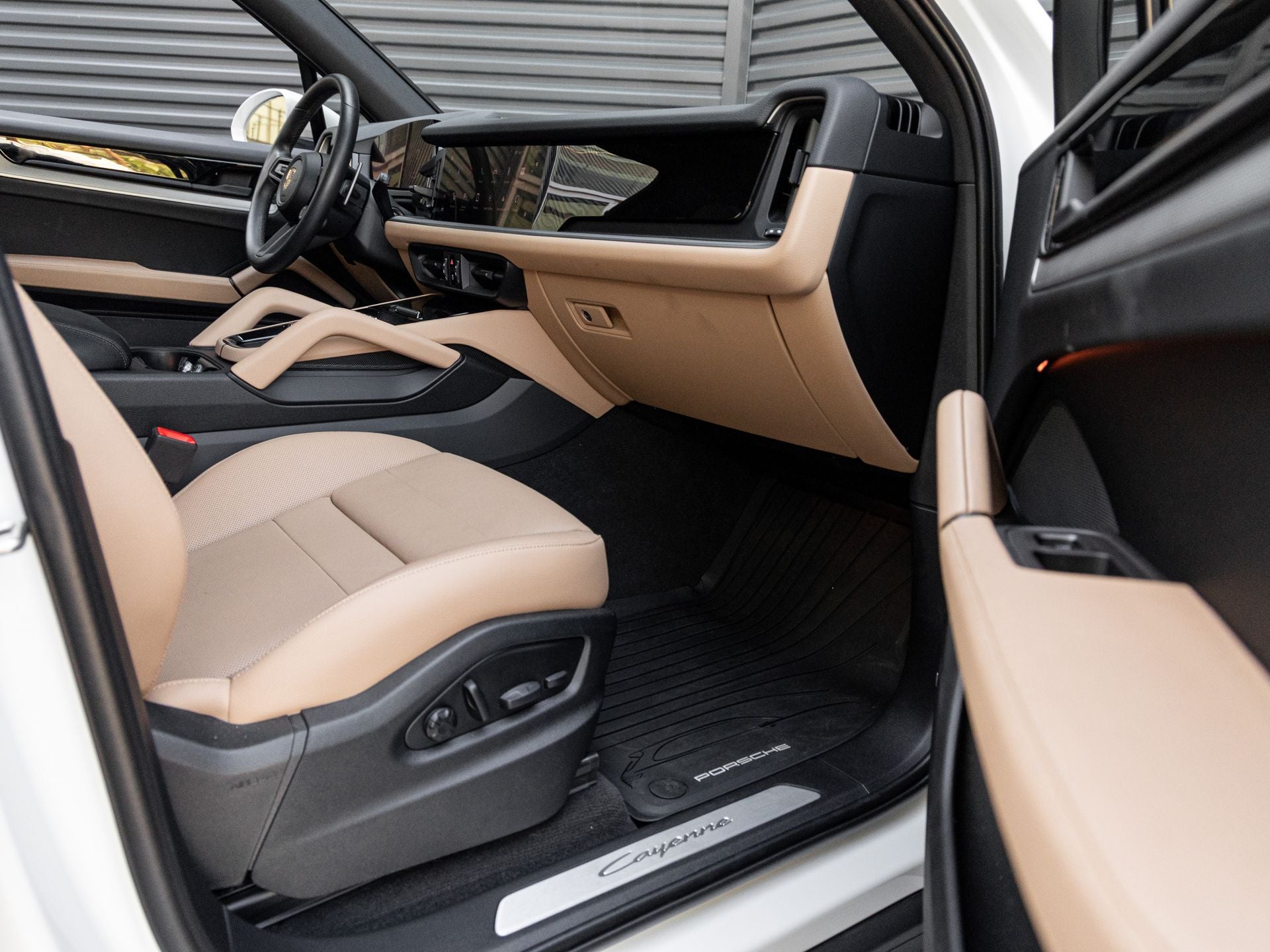 2025 Porsche Cayenne Base