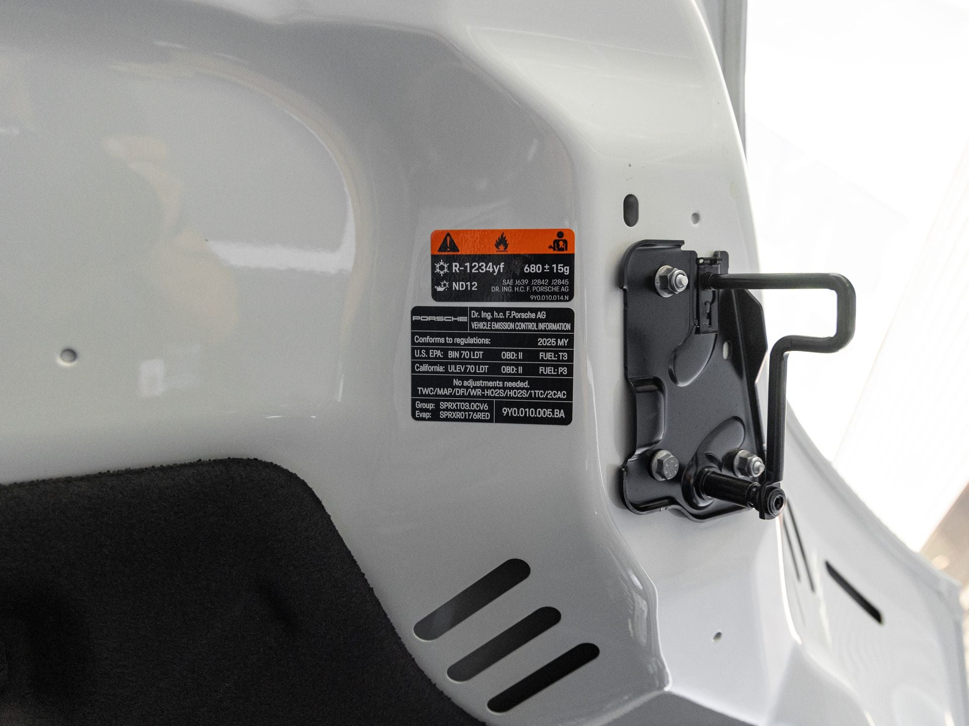 2025 Porsche Cayenne Base