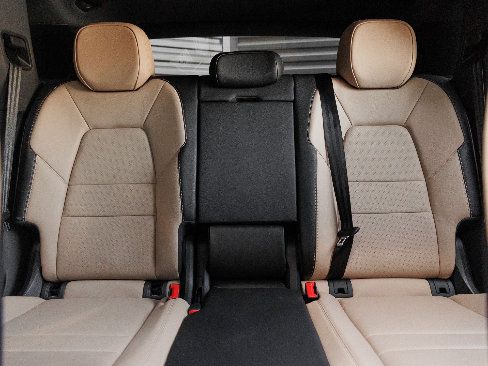 2025 Porsche Cayenne Base