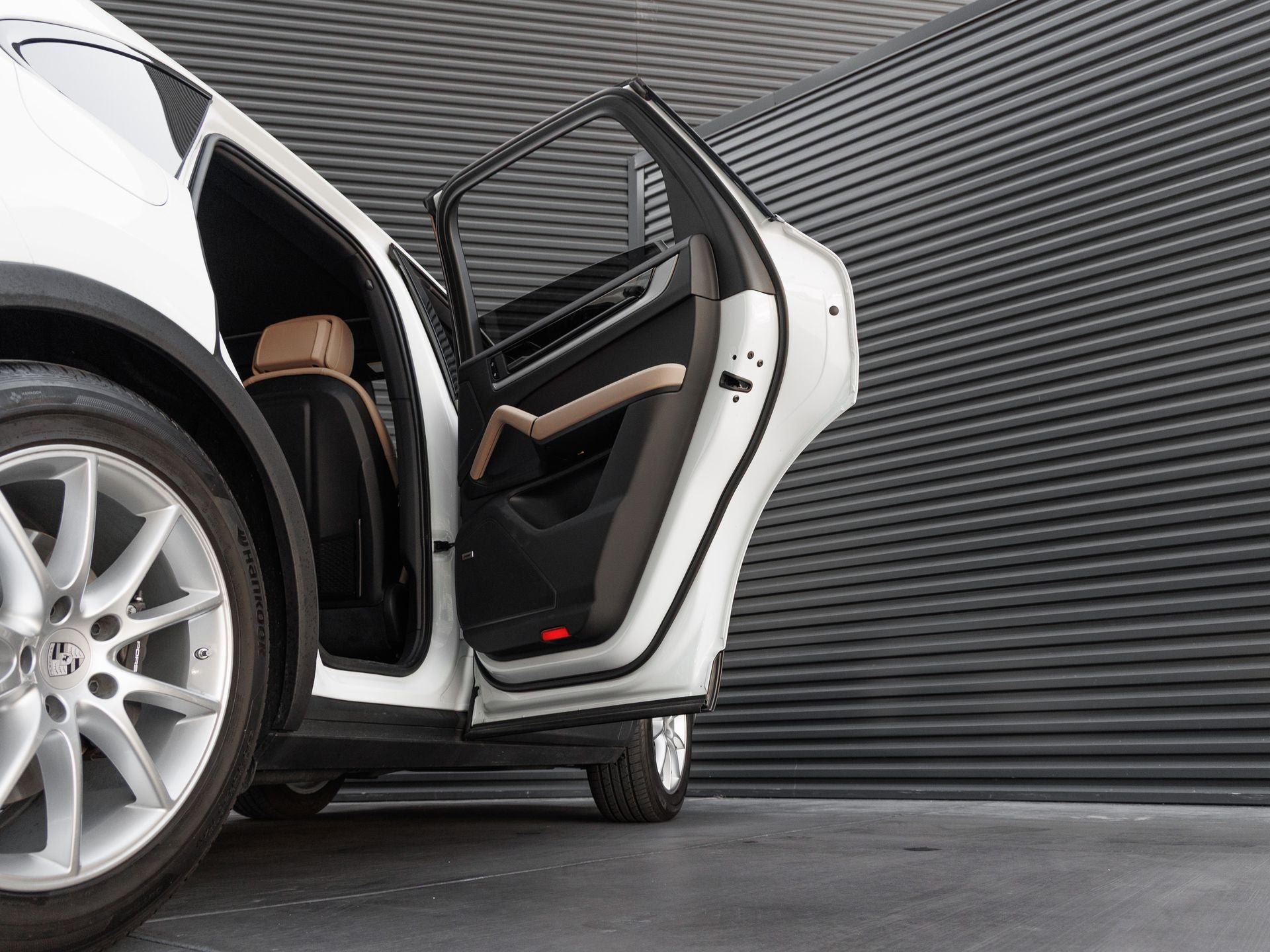 2025 Porsche Cayenne Base