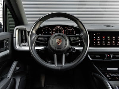 2024 Porsche Cayenne Base