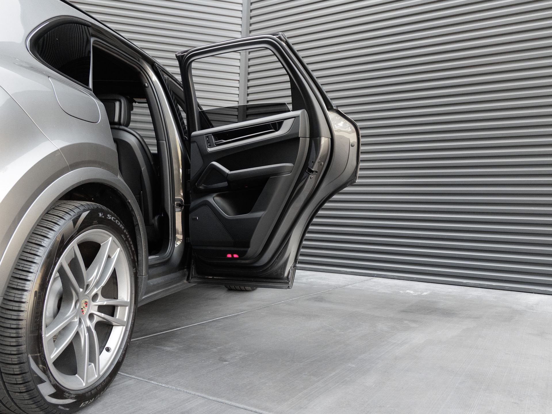 2024 Porsche Cayenne Base