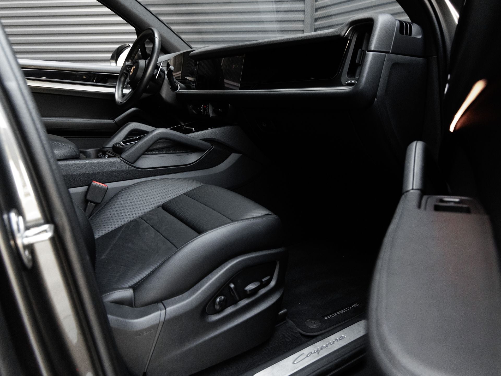 2024 Porsche Cayenne Base