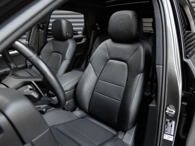 2024 Porsche Cayenne Base