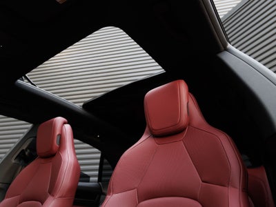 2026 Porsche Macan 4 Electric