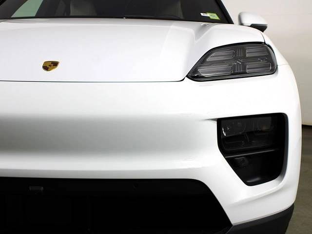 2026 Porsche Macan Macan 4 Electric