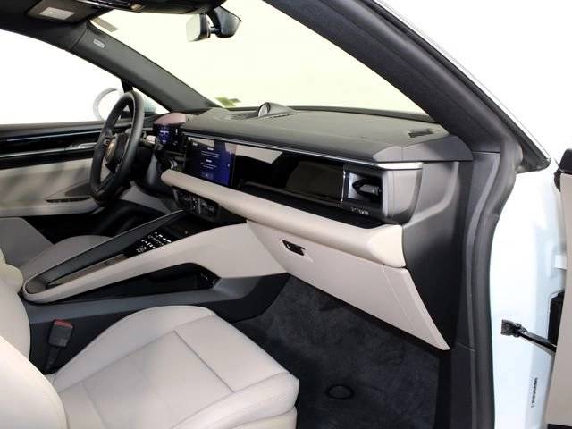 2026 Porsche Macan Macan 4 Electric