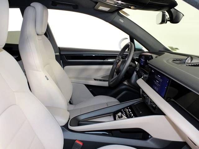 2026 Porsche Macan Macan 4 Electric