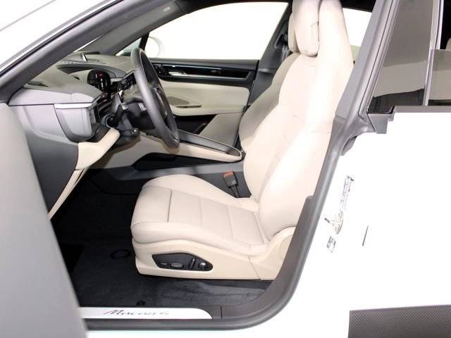 2026 Porsche Macan Macan 4 Electric
