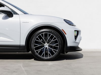 2026 Porsche Macan Macan 4 Electric