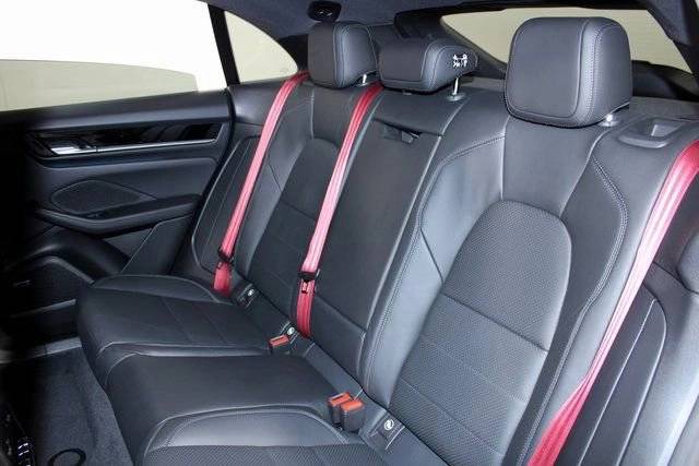 2026 Porsche Macan Macan 4 Electric