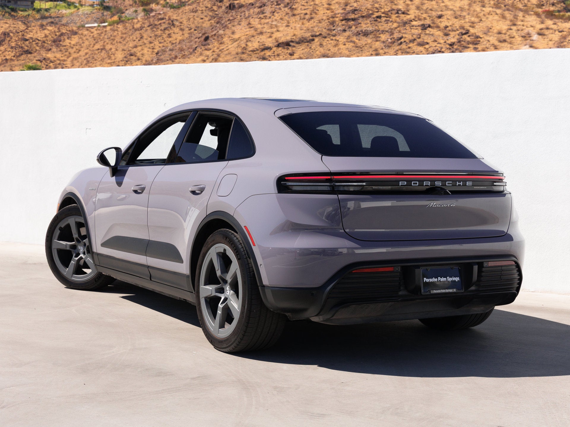 2024 Porsche Macan Macan 4