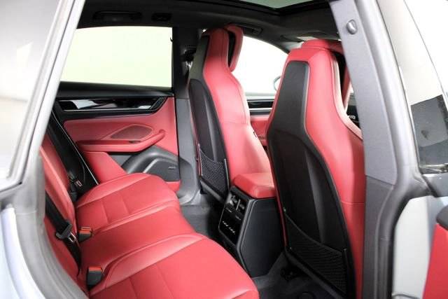 2026 Porsche Macan Macan 4 Electric