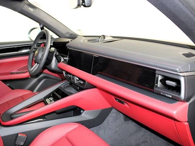 2026 Porsche Macan Macan 4 Electric