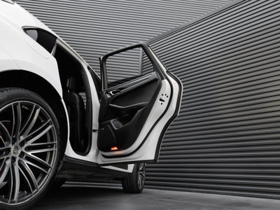 2021 Porsche Macan Macan S