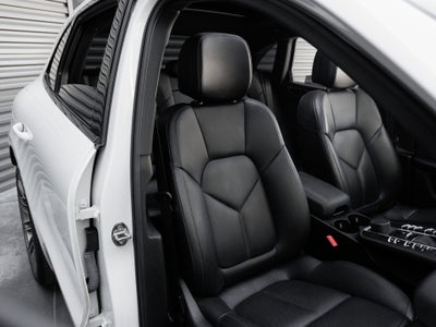 2021 Porsche Macan Macan S