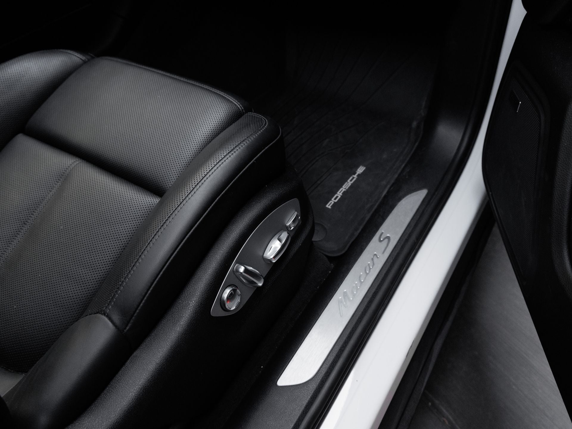 2021 Porsche Macan Macan S