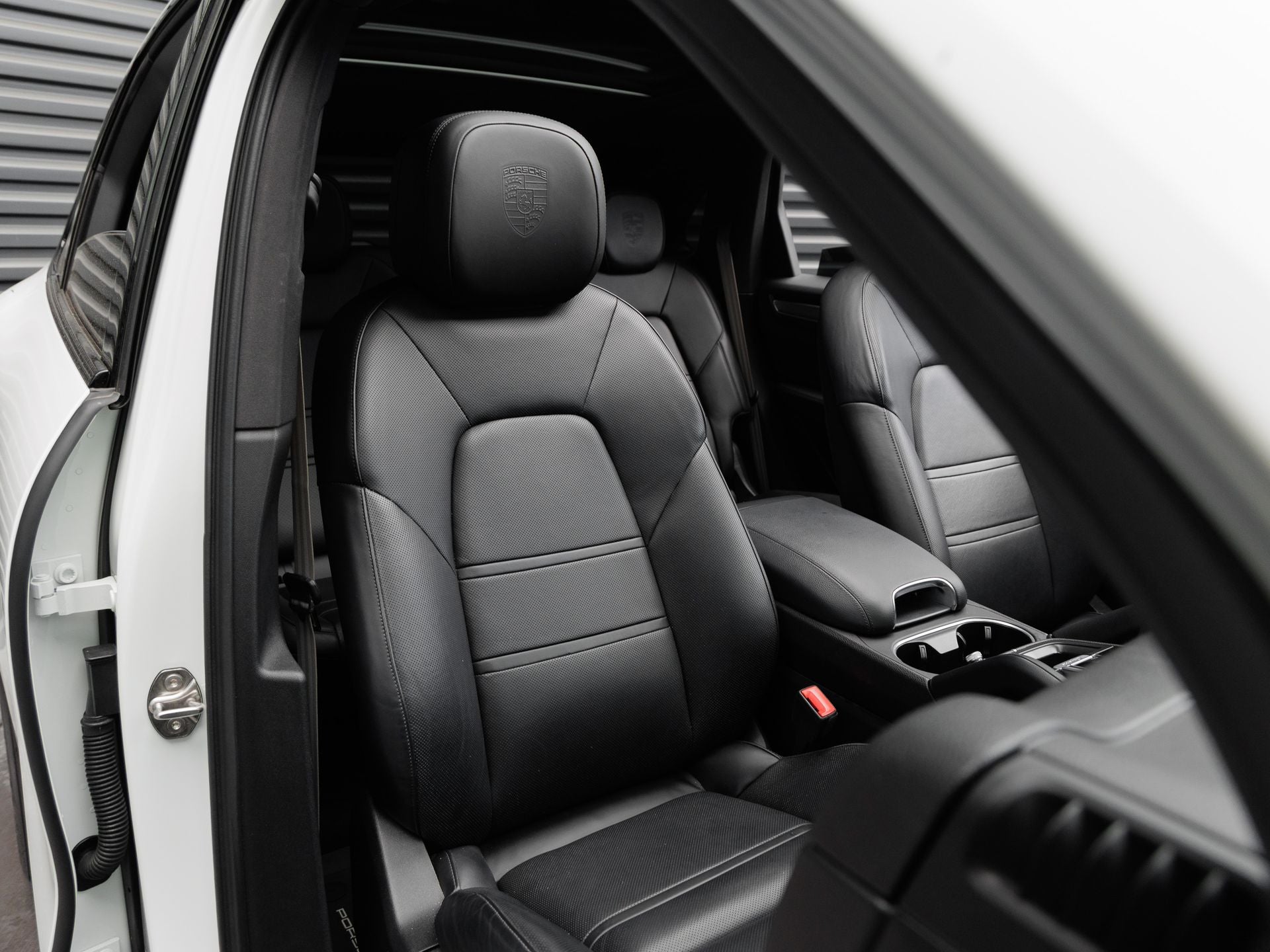 2023 Porsche Cayenne Cayenne S Platinum Edition (MY23)