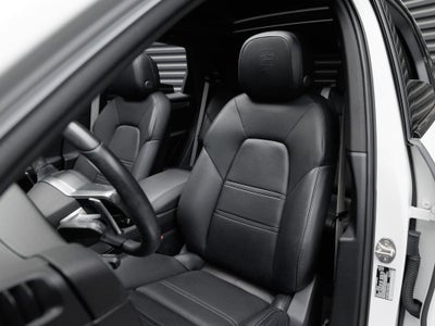 2023 Porsche Cayenne Cayenne S Platinum Edition (MY23)