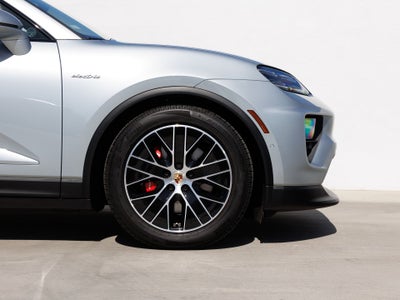 2025 Porsche Macan 4S Electric
