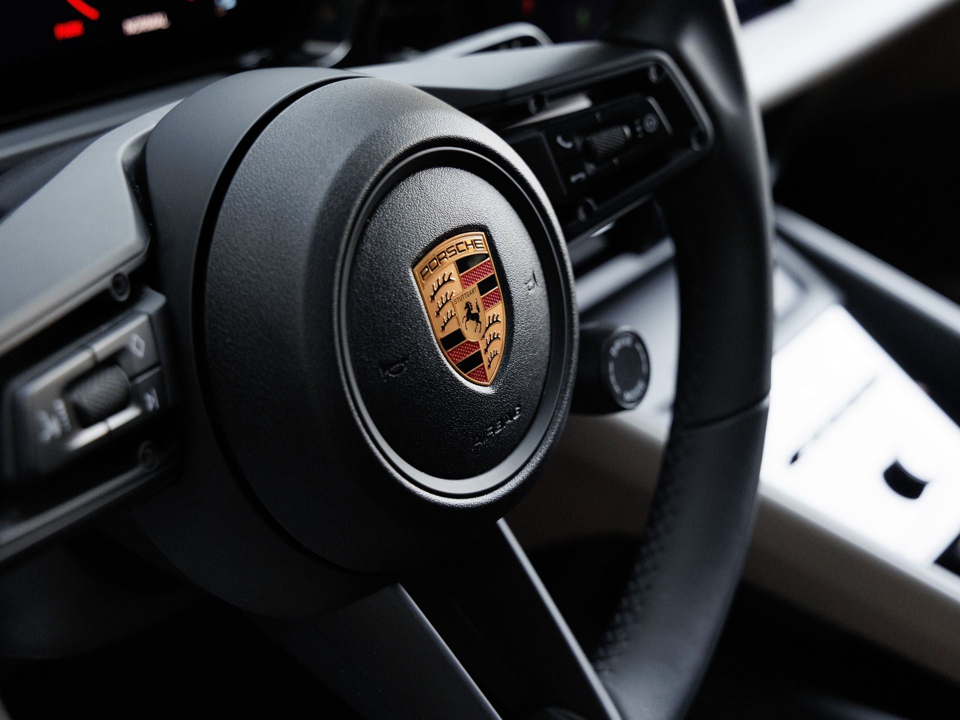 2025 Porsche Macan 4S Electric