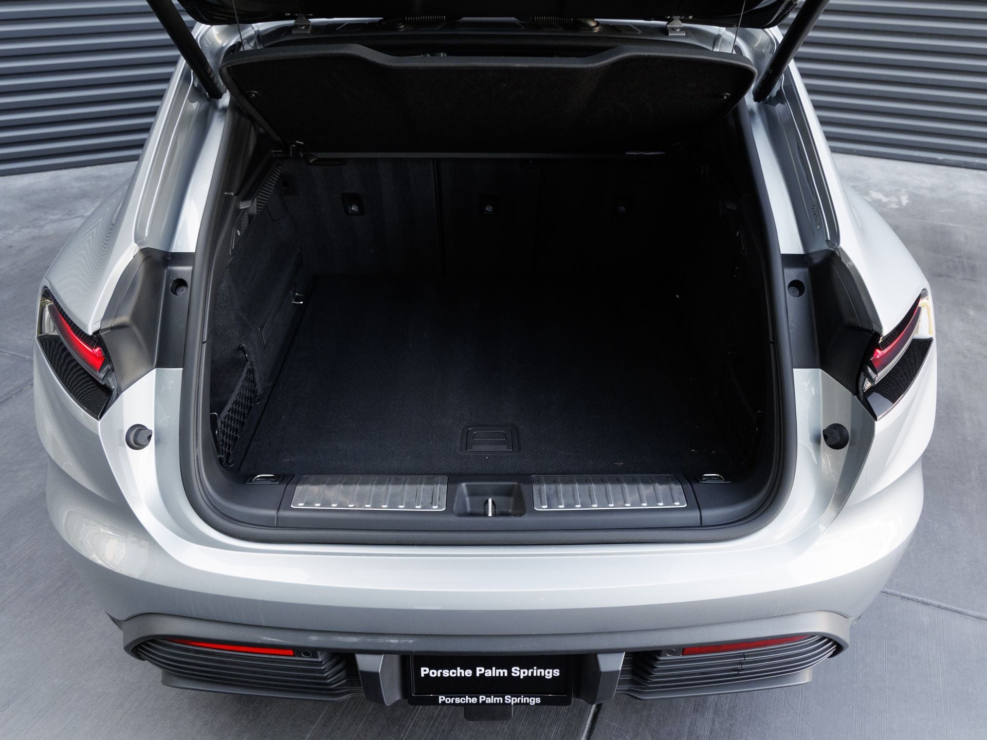 2025 Porsche Macan 4S Electric