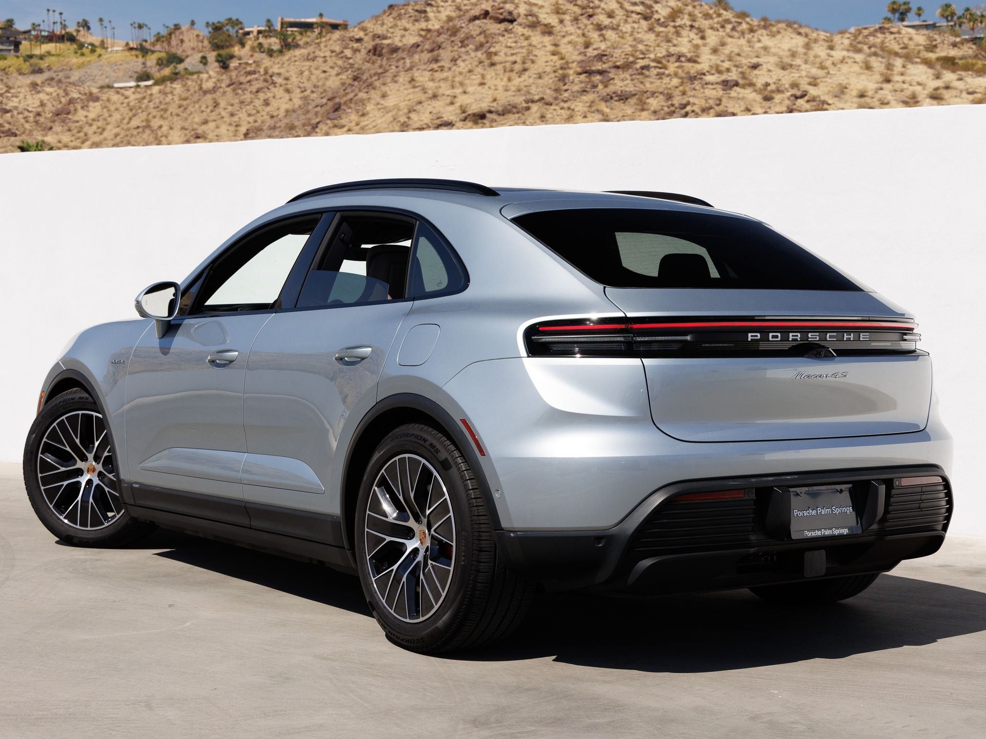2025 Porsche Macan 4S Electric