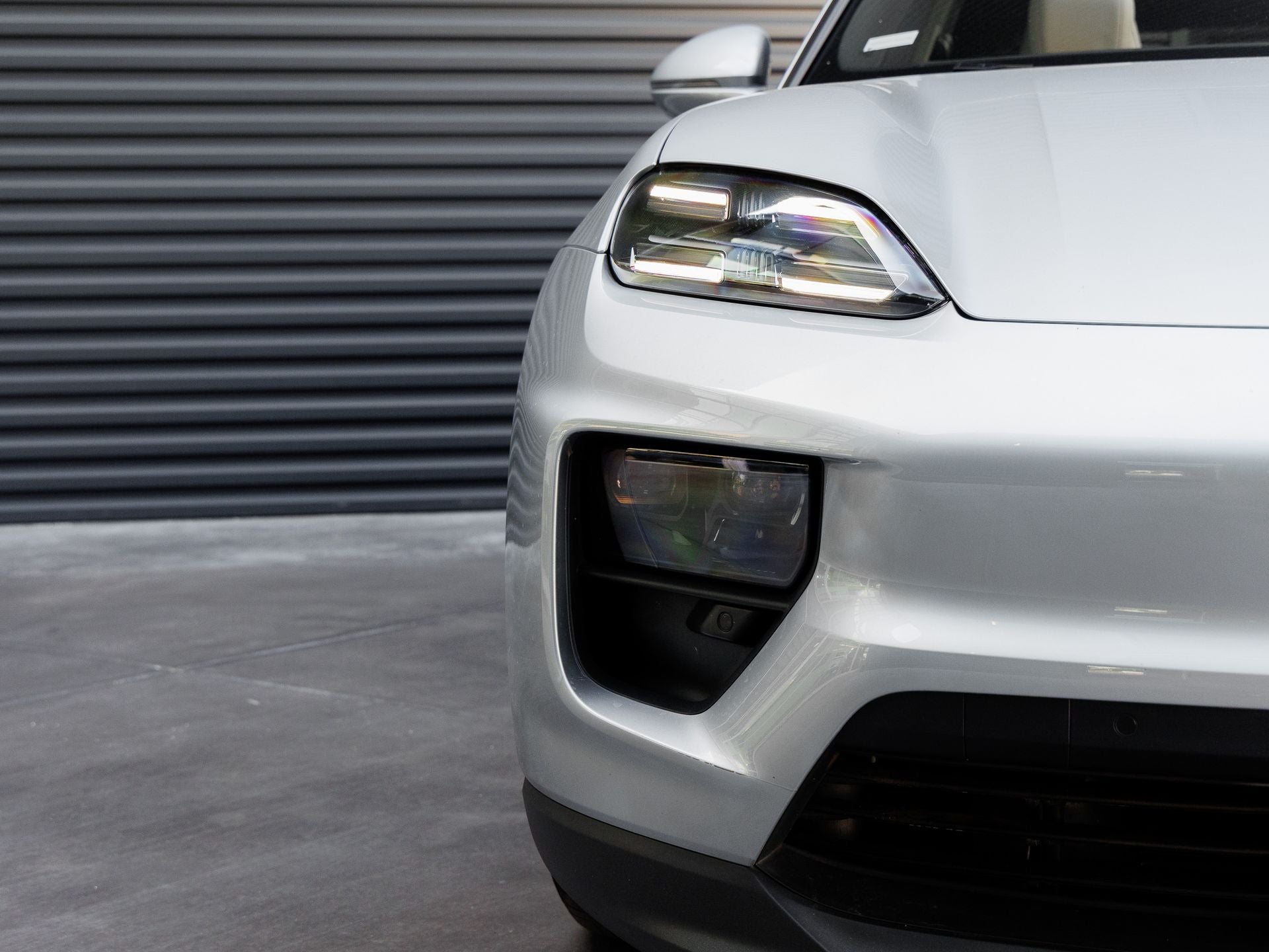 2025 Porsche Macan 4S Electric