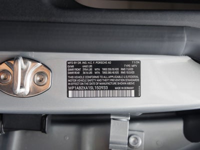 2025 Porsche Macan 4S Electric