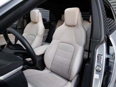 2025 Porsche Macan 4S Electric