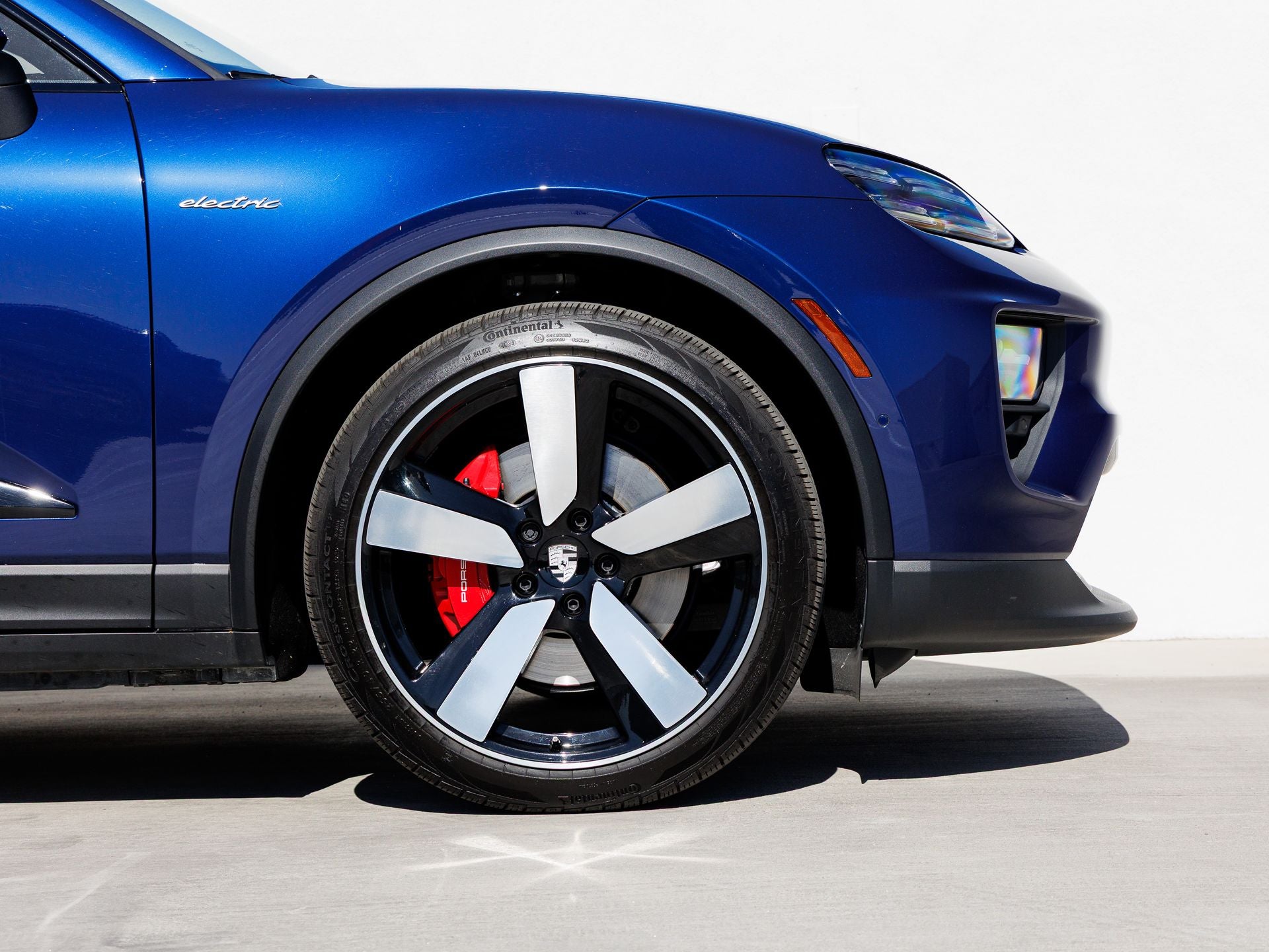 2025 Porsche Macan 4S Electric