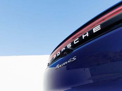 2025 Porsche Macan 4S Electric