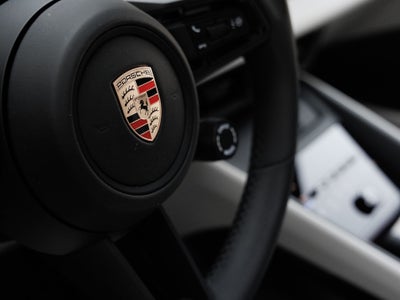 2025 Porsche Macan 4S Electric