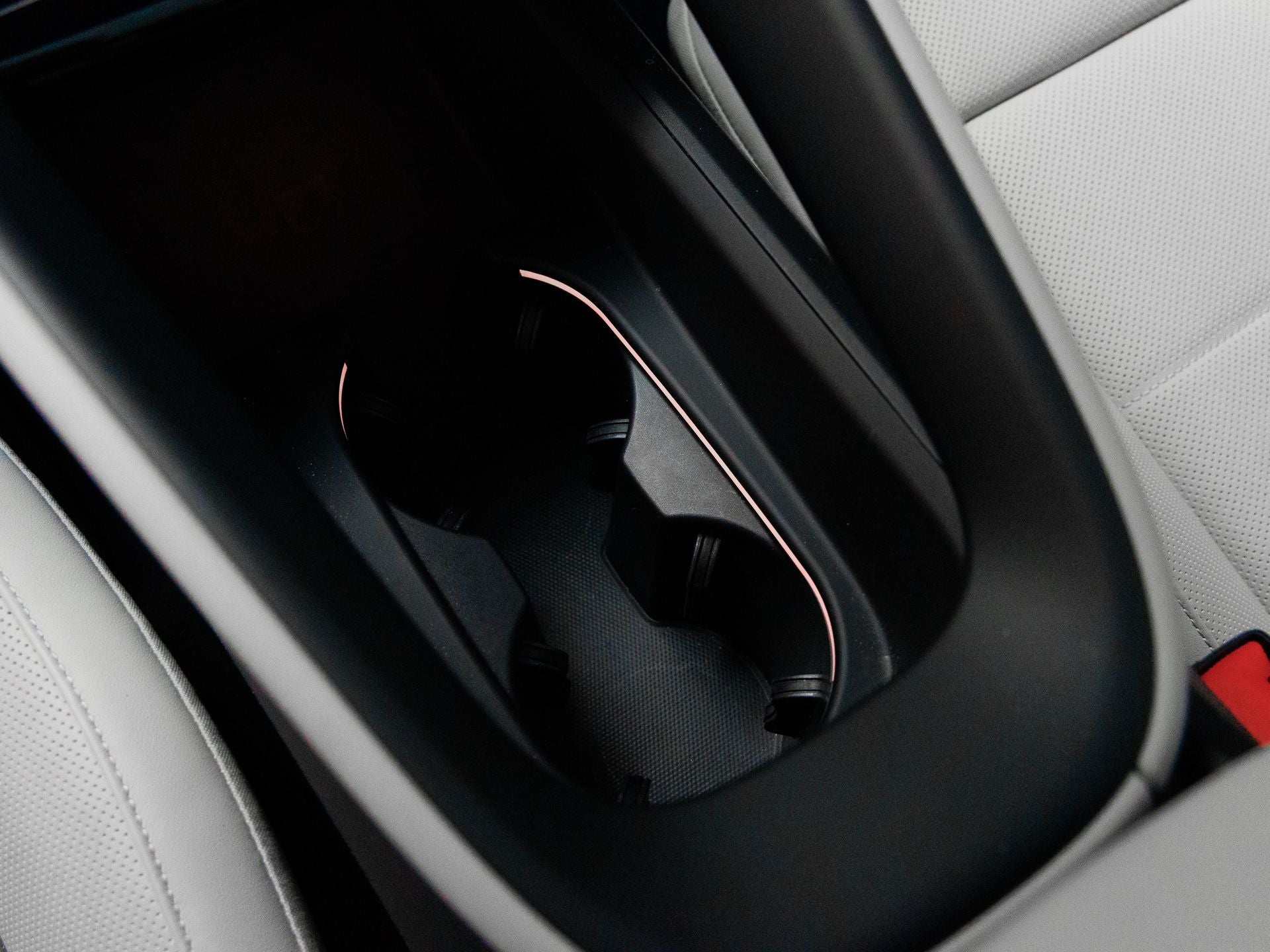 2025 Porsche Macan 4S Electric