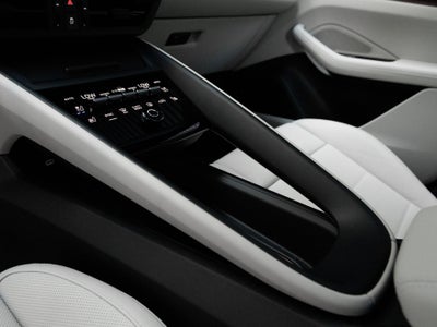 2025 Porsche Macan 4S Electric
