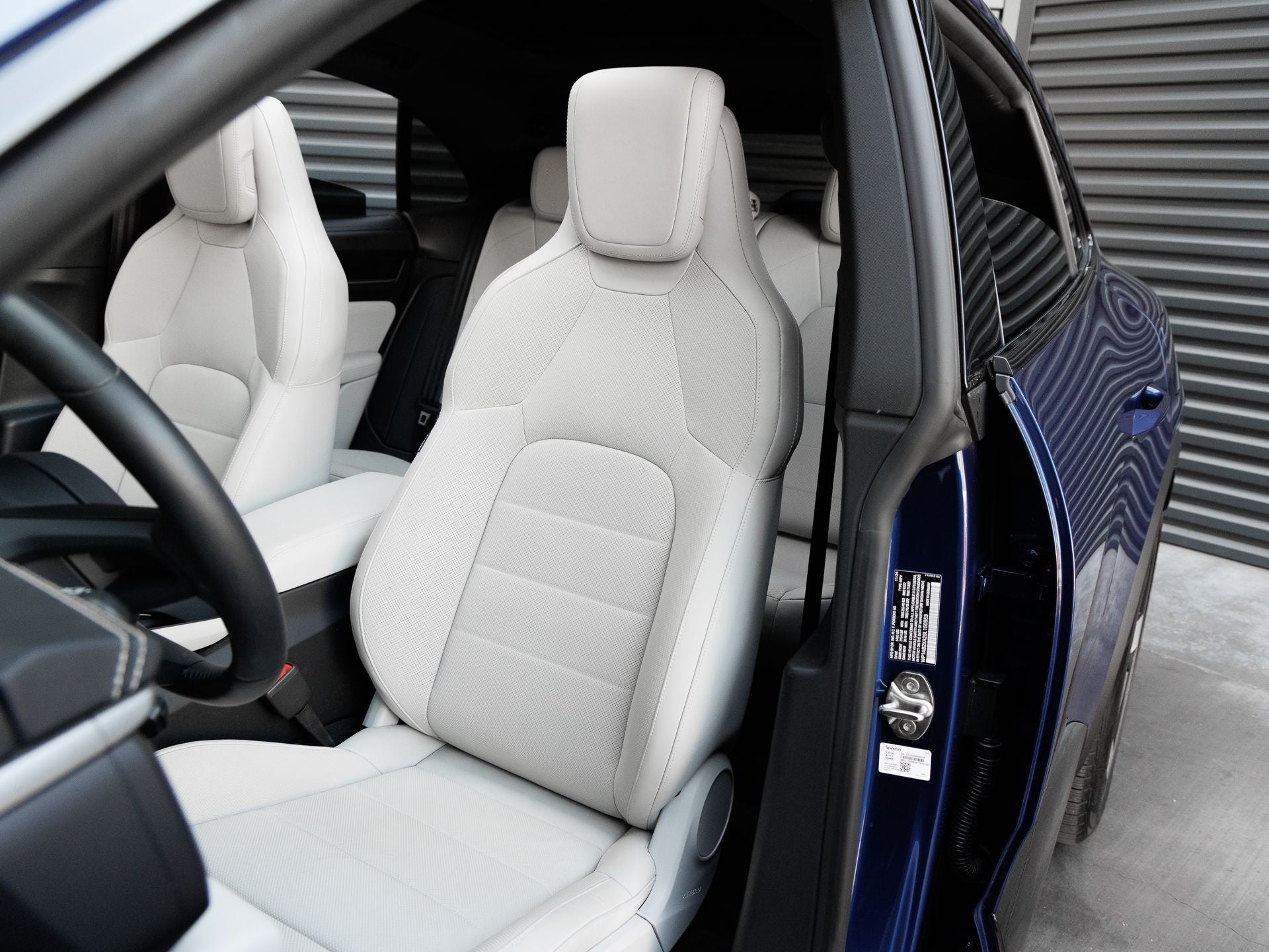 2025 Porsche Macan 4S Electric