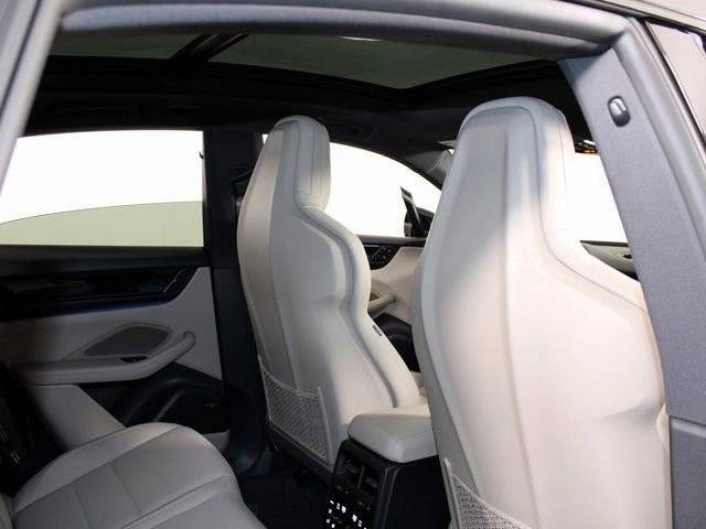 2025 Porsche Macan Macan 4S Electric