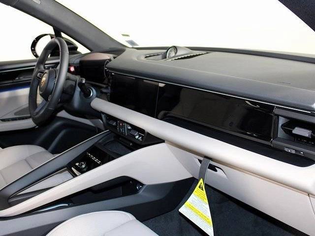 2025 Porsche Macan Macan 4S Electric