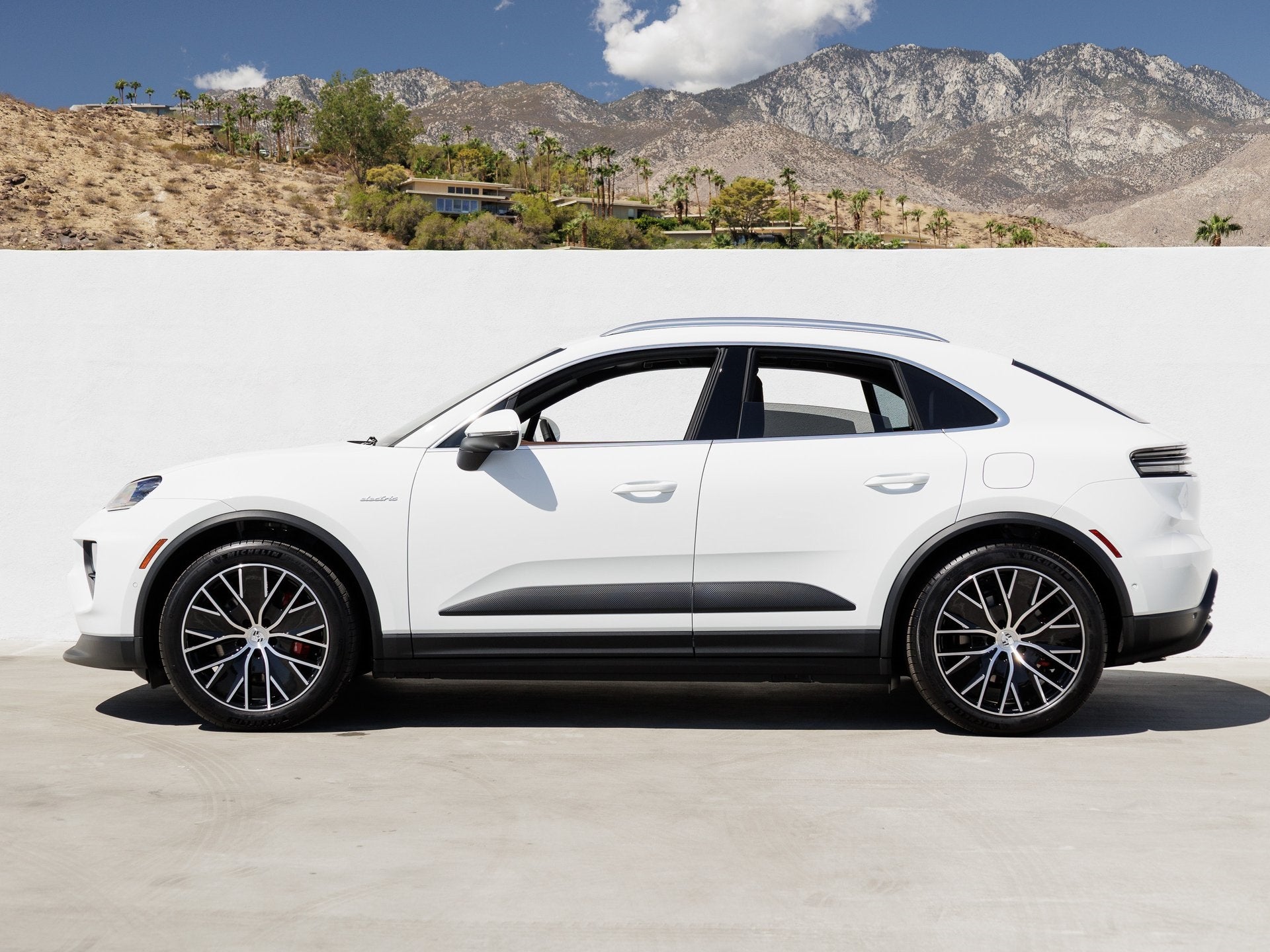 2025 Porsche Macan Macan 4S Electric