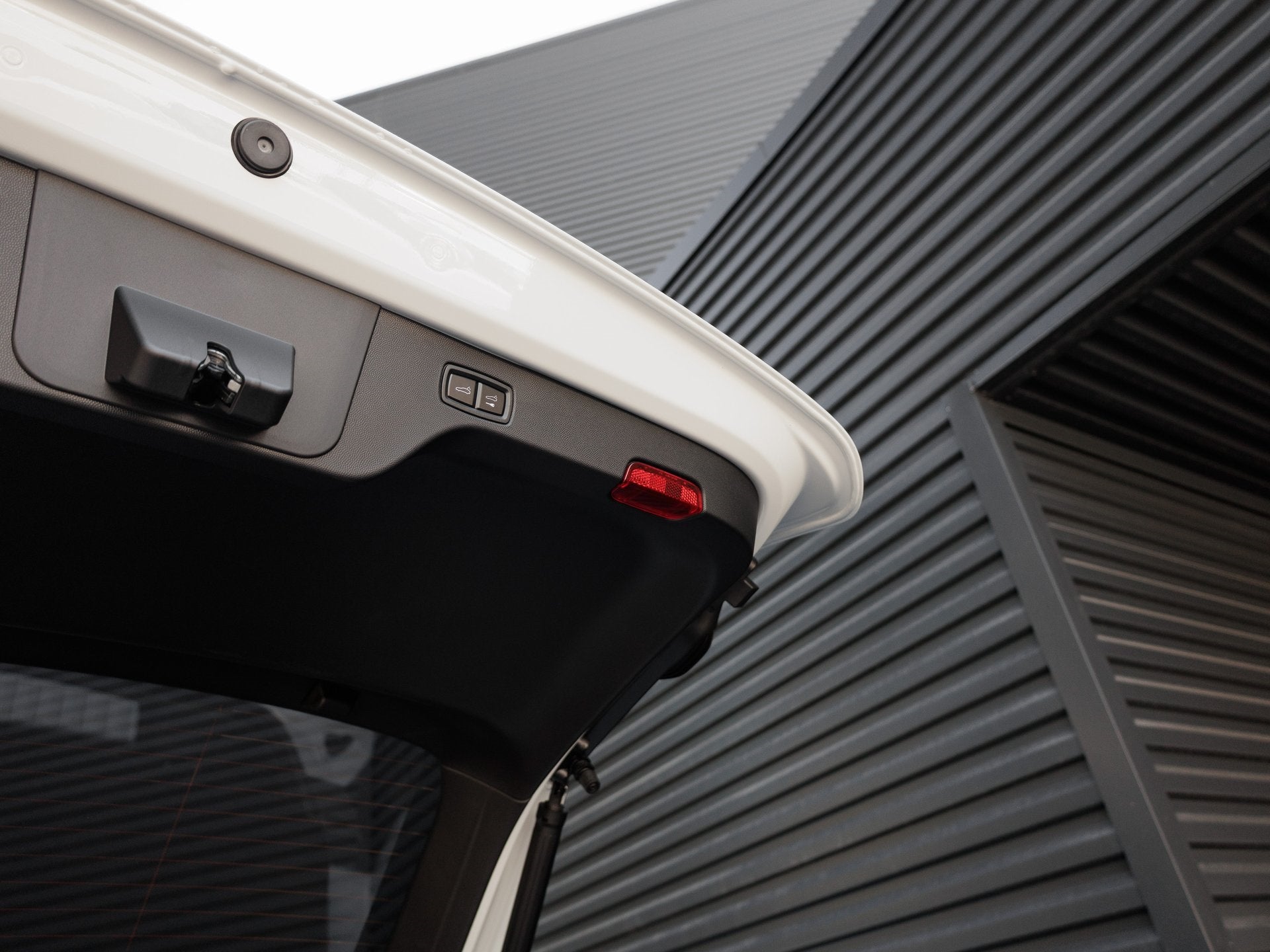 2025 Porsche Macan Macan 4S Electric