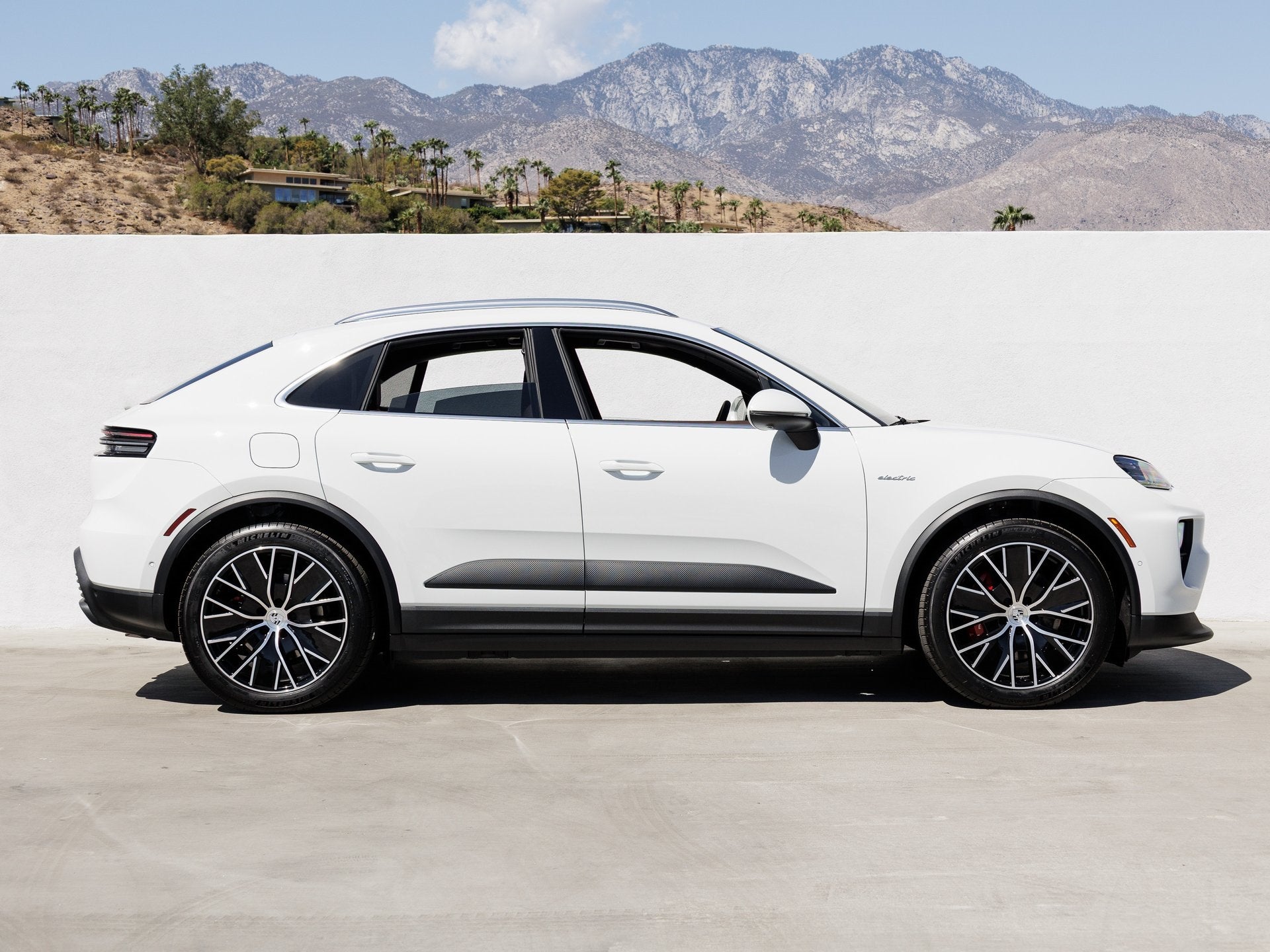 2025 Porsche Macan Macan 4S Electric