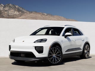 2025 Porsche Macan Electric 4S