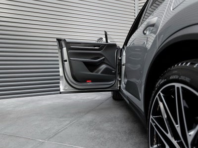 2026 Porsche Macan Macan 4S Electric