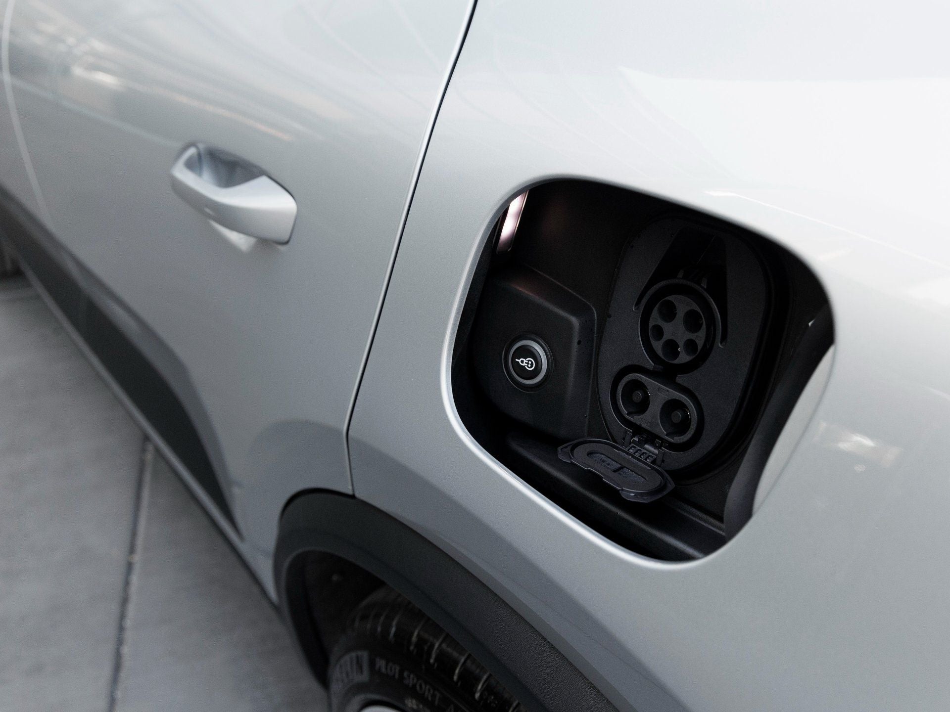 2026 Porsche Macan Macan 4S Electric