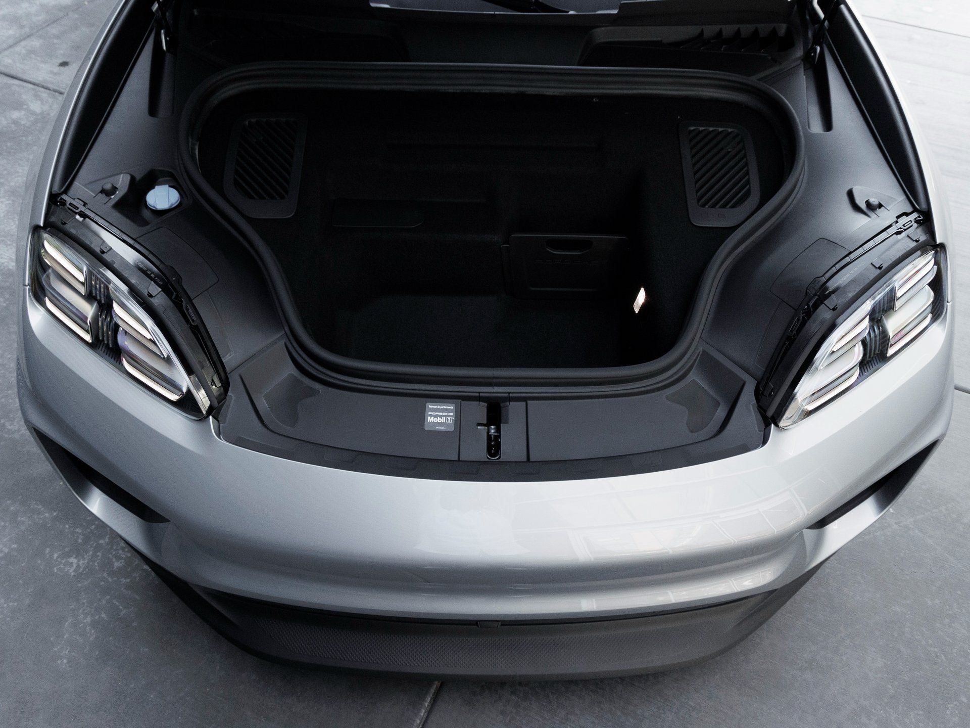 2026 Porsche Macan Macan 4S Electric