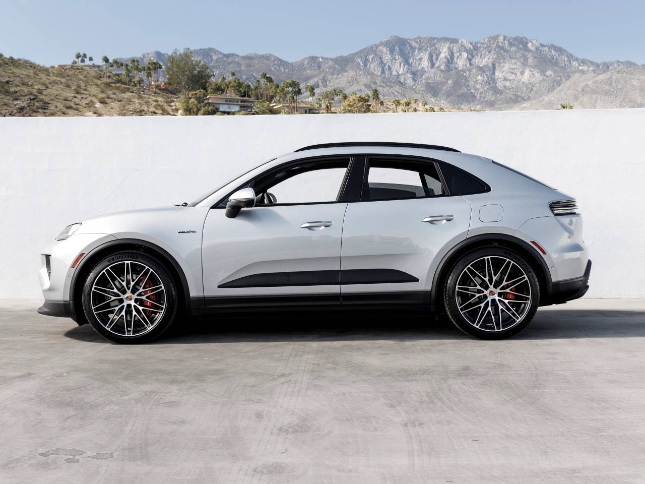 2026 Porsche Macan Macan 4S Electric