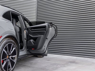 2026 Porsche Macan Macan 4S Electric