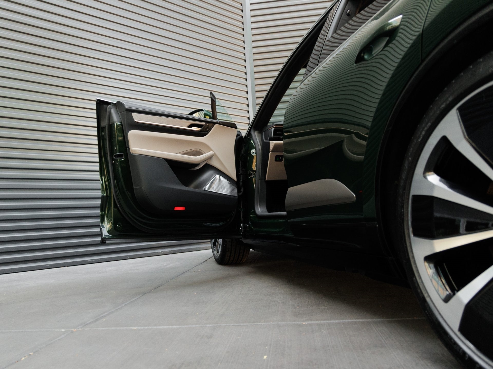 2024 Porsche Macan Macan Turbo Electric