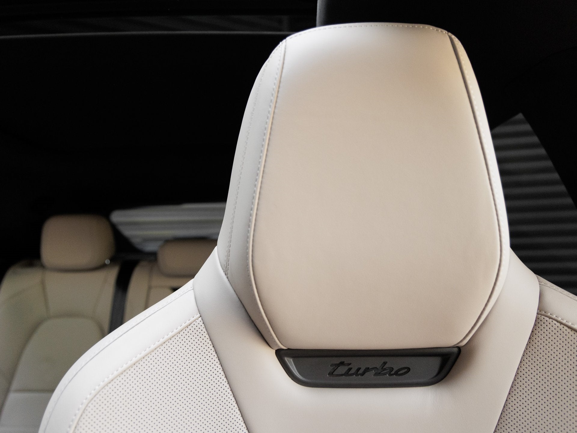 2024 Porsche Macan Macan Turbo Electric