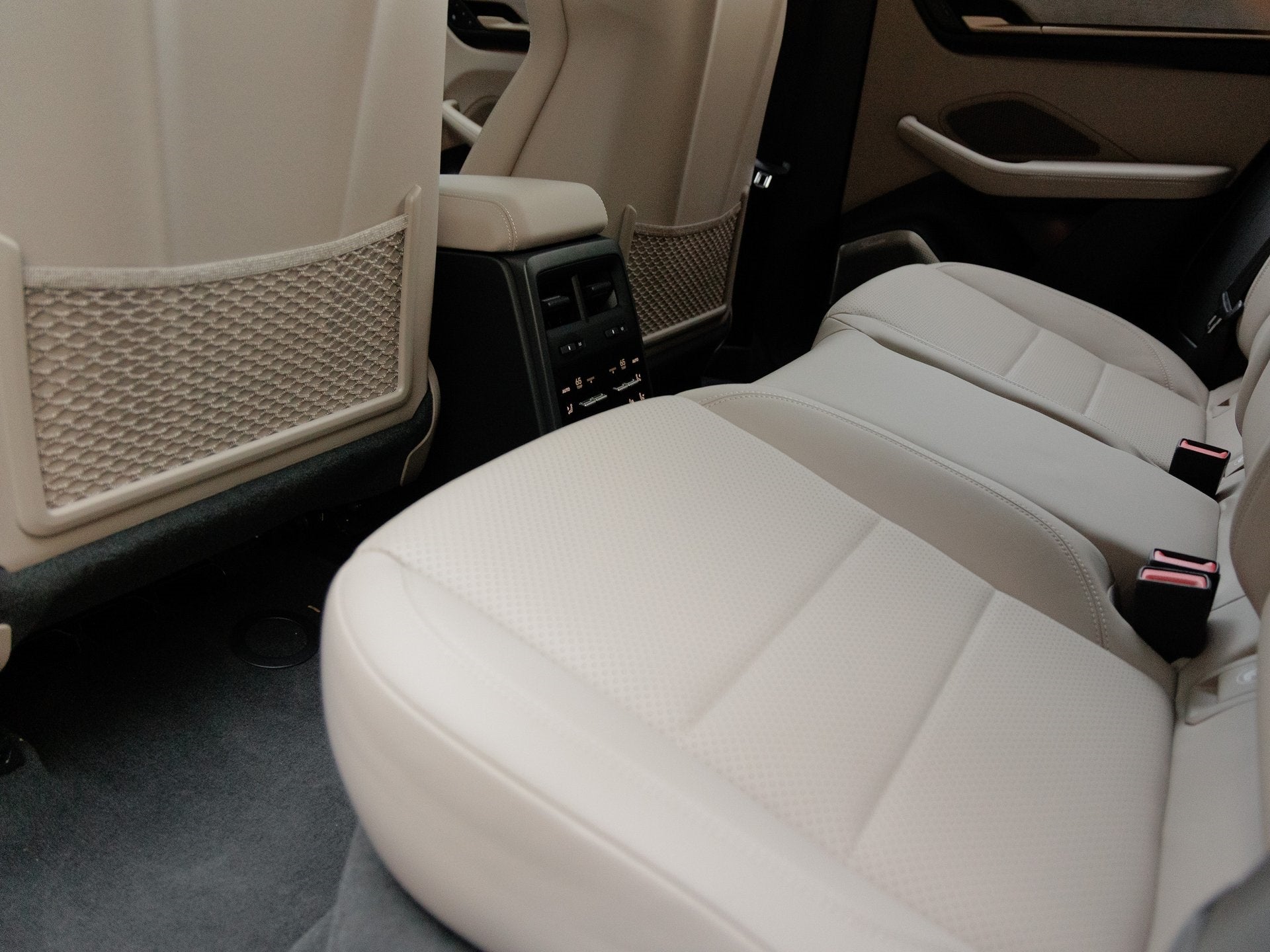 2024 Porsche Macan Macan Turbo Electric